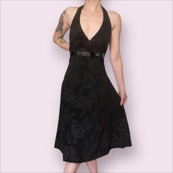 B Darlin Dresses & Skirts - B Darlin NWT Black Sparkly Belted V Neck Halter Dress